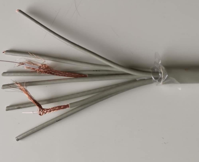 金聯(lián)宇電纜一起去了解線纜企業(yè)選擇無氧銅作為原材料的要求.jpg 金聯(lián)宇電纜一起去了解線纜企業(yè)選擇無氧銅作為原材料的要求.jpg